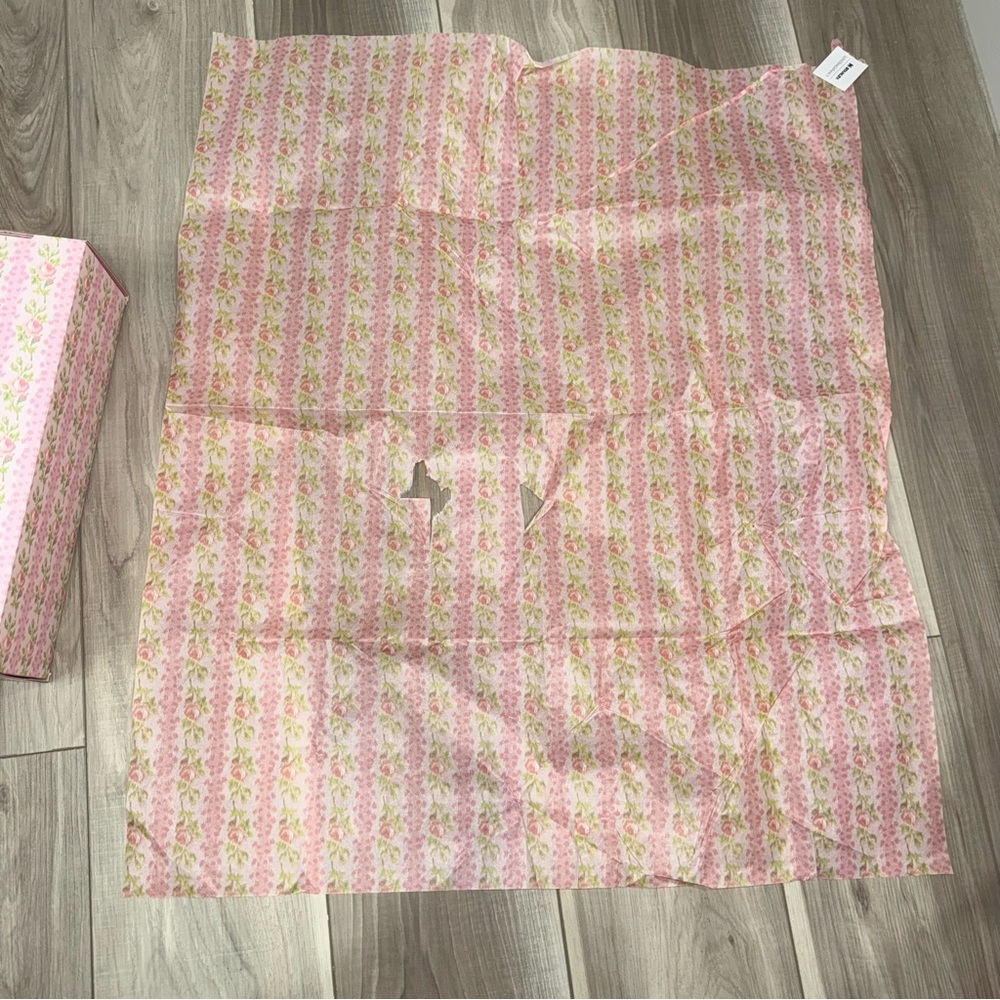 LoveShackFancy Pink Floral empty Stanley box Gift Wrap Set - Picture 3 of 5